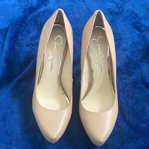 Jessica Simpson Pumps